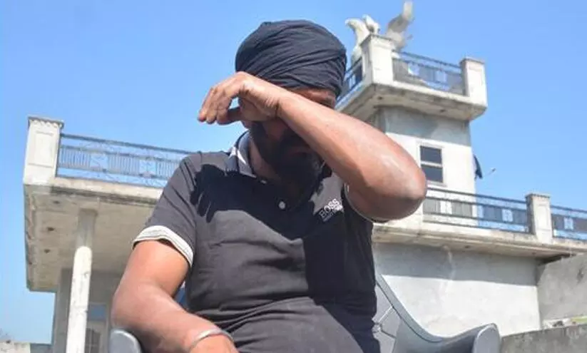 അമേരിക്കയിൽ എത്തിക്കാൻ ഏജന്റുമാർ വാങ്ങിയത് 43 കോടി;ഒടുവിൽ അവർ തിരിച്ചെത്തിയത് കൈവിലങ്ങുമായി അമേരിക്കയിൽ എത്തിക്കാൻ ഏജന്റുമാർ വാങ്ങിയത് 43 കോടി;ഒടുവിൽ അവർ തിരിച്ചെത്തിയത് കൈവിലങ്ങുമായി