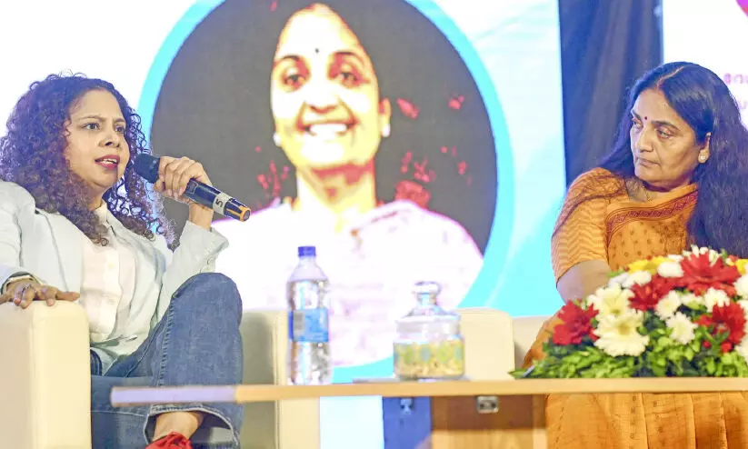 വിദ്വേഷം ലോകത്തെ അറിയിക്കുന്നവർ അറസ്‌റ്റിലാകുന്ന കാലം -റാണ അയൂബ്