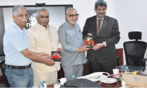 മു​ഹ​മ്മ​ദ​ലി ശു​ക്രി​യു​ടെ പു​സ്ത​ക പ്ര​കാ​ശ​നം