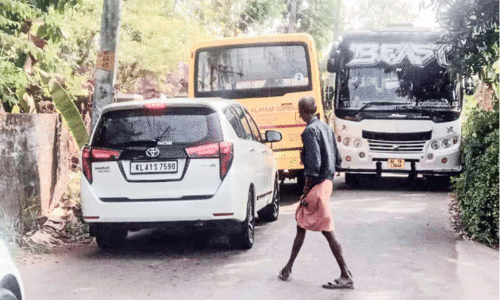 ഗതാഗതക്കുരുക്ക് ഒഴിയാതെ കീഴ്മാട് സർക്കുലർ റോഡ്