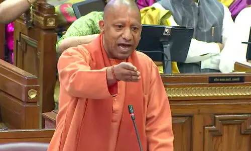 പാർട്ടിയിൽ നിന്ന് പുറത്താക്കി യു.പിയിലേക്ക് അയക്കൂ, അയാളെ ഞങ്ങൾ കൈകാര്യം ചെയ്യാം; അബു ആസ്മിക്കെതിരെ യോഗി