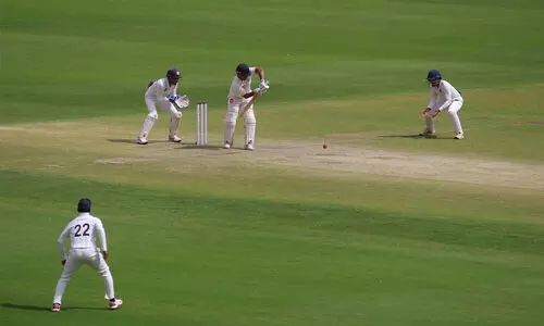 രഞ്ജി: മൂന്നാം ദിനം ശക്തമായി തിരിച്ചടിച്ച് ഗുജറാത്ത്, 1ന് 222