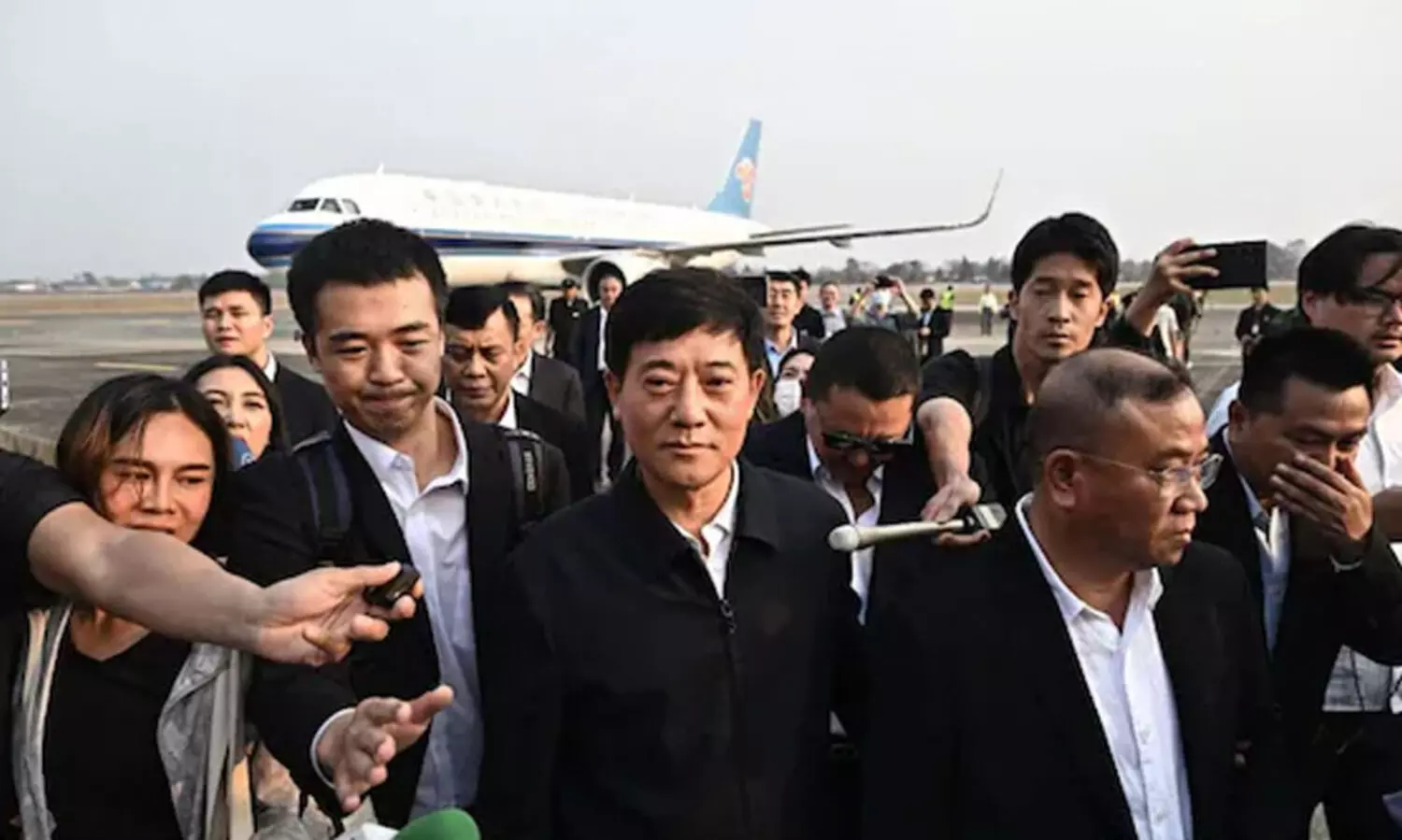 മ്യാന്മറിലെ ഓൺലൈൻ ചൂതാട്ട കേന്ദ്രങ്ങളിൽ തടവിലാക്കിയ പൗരന്മാരെ നാട്ടിലെത്തിച്ച് ചൈന