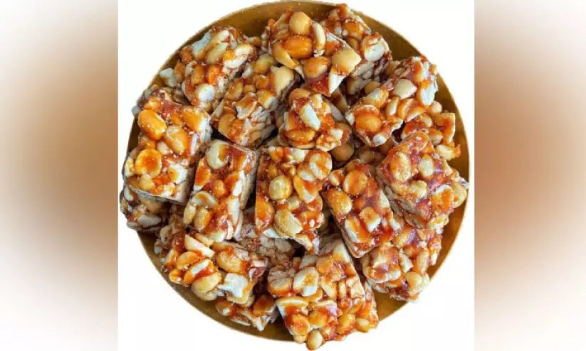 വി​ദ്യാ​ല​യ​ങ്ങ​ളി​ല്‍ ക​പ്പ​ല​ണ്ടി മി​ഠാ​യി ന​ൽ​കു​ന്ന​ത് നി​ര്‍ത്ത​ലാ​ക്കി സ​ര്‍ക്കാ​ര്‍ ഉ​ത്ത​ര​വ്