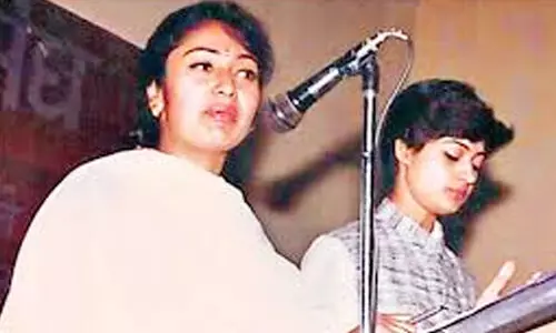 ഓർമകൾ 30 വർഷം പിന്നിലേക്ക് പോയി, ഡൽഹിയുടെ വനിത മുഖ്യമന്ത്രിക്ക് അഭിനന്ദനങ്ങൾ; രേഖ ഗുപ്തക്ക് ഒപ്പമുള്ള ചിത്രം പങ്കുവെച്ച് കോൺഗ്രസ് വനിത നേതാവ്