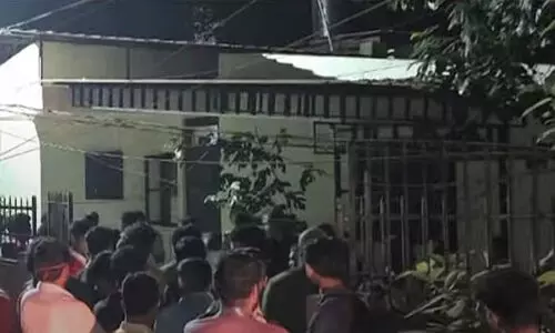 dead bodies in customs quartes