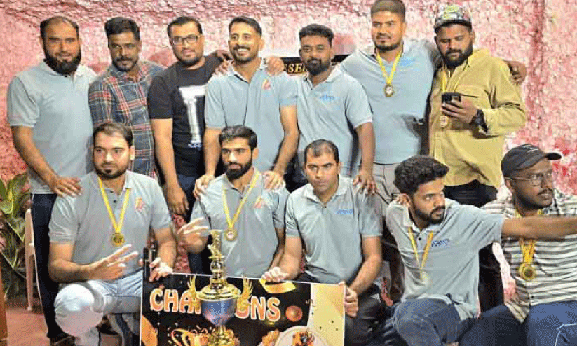 ഗ​ൾ​ഫ് ക്രി​ക്ക​റ്റ് ലീ​ഗ് നി​സ്‍വ ക​ലാ കോ​സ്കോ ജേ​താ​ക്ക​ൾ