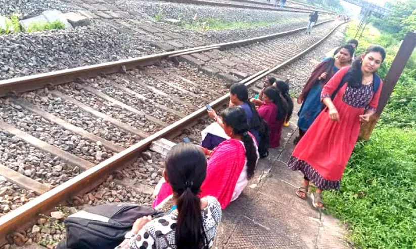 തൃപ്പൂണിത്തുറ സ്റ്റേഷനുണ്ട്, ഒരുപിടി ആവശ്യങ്ങൾ തൃപ്പൂണിത്തുറ സ്റ്റേഷനുണ്ട്, ഒരുപിടി ആവശ്യങ്ങൾ