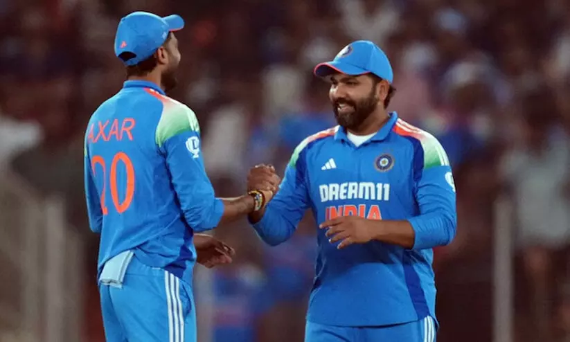 അക്സർ പട്ടേലിന് ഡിന്നർ വാങ്ങികൊടുക്കും; ക്യാച്ച് വിട്ടുകളഞ്ഞതിന് നായകന്റെ പ്രതിവിധി അക്സർ പട്ടേലിന് ഡിന്നർ വാങ്ങികൊടുക്കും; ക്യാച്ച് വിട്ടുകളഞ്ഞതിന് നായകന്റെ പ്രതിവിധി