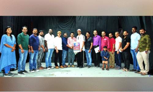 നൊ​സ്റ്റാ​ള്‍ജി​യ പ്രീ​മി​യ​ര്‍ ലീ​ഗ് ബ്രോ​ഷ​ര്‍ പ്ര​കാ​ശ​നം