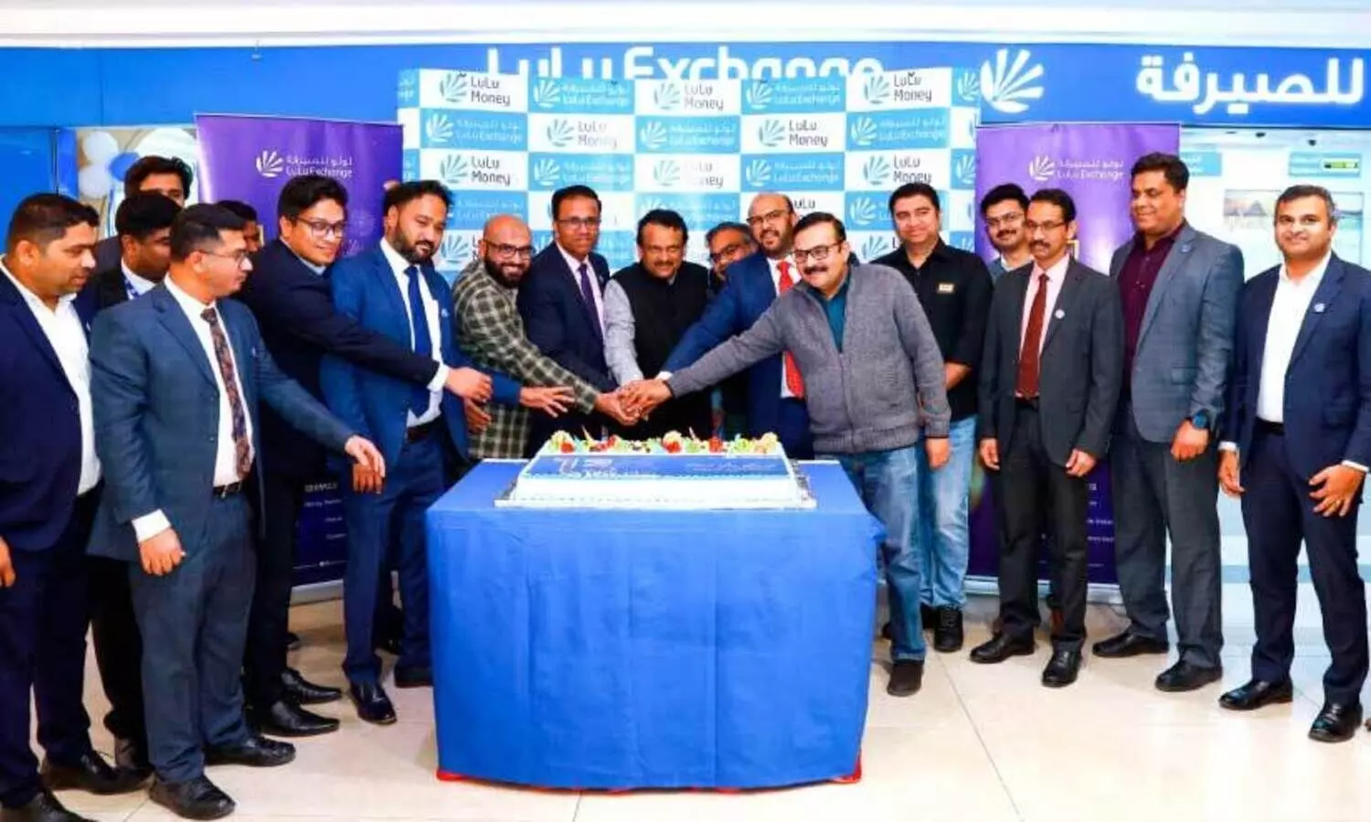 മി​ക​വു​റ്റ സേ​വ​ന​ങ്ങ​ളു​ടെ 13ാം വാ​ർ​ഷി​കം   ആ​ഘോ​ഷി​ച്ച് ലു​ലു എ​ക്സ്ചേ​ഞ്ച്