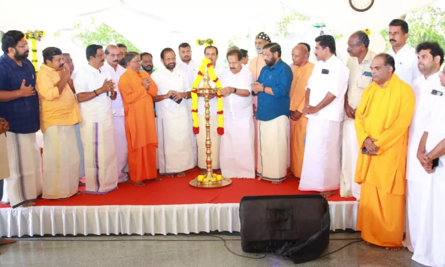 ശാന്തിഗിരി മുന്നോട്ട് വെക്കുന്നത് ബഹുസ്വരതയുടെ സന്ദേശം- രമേശ് ചെന്നിത്തല