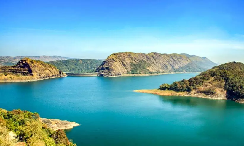 അണക്കെട്ടുകളിലെ ജലനിരപ്പ് 60 ശതമാനമായി കുറഞ്ഞു അണക്കെട്ടുകളിലെ ജലനിരപ്പ് 60 ശതമാനമായി കുറഞ്ഞു