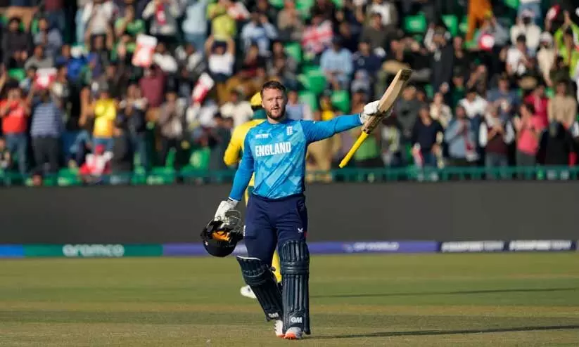 ബെൻ ഡക്കറ്റ് 143 പന്തിൽ 165, റെക്കോഡ്; ആസ്ട്രേലിയക്കെതിരെ ഇംഗ്ലണ്ടിന് കൂറ്റൻ സ്കോർ ബെൻ ഡക്കറ്റ് 143 പന്തിൽ 165, റെക്കോഡ്; ആസ്ട്രേലിയക്കെതിരെ ഇംഗ്ലണ്ടിന് കൂറ്റൻ സ്കോർ