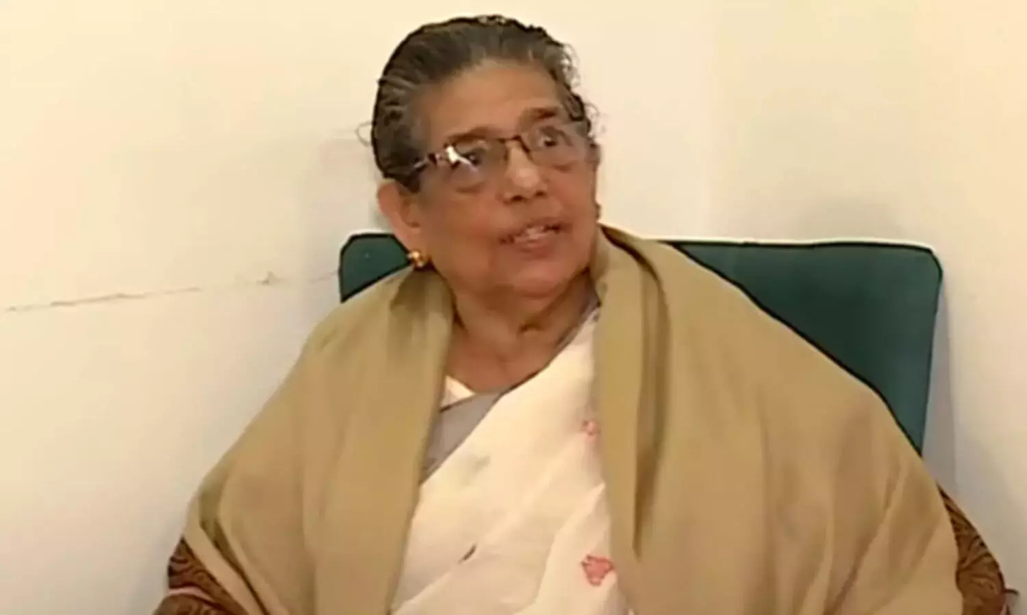 മുസ്‍ലിം സ്ത്രീക്ക് സ്വത്തിൽ തുല്യവകാശം: വി.പി. സുഹറ നിരാഹാര സമരം അവസാനിപ്പിച്ചു