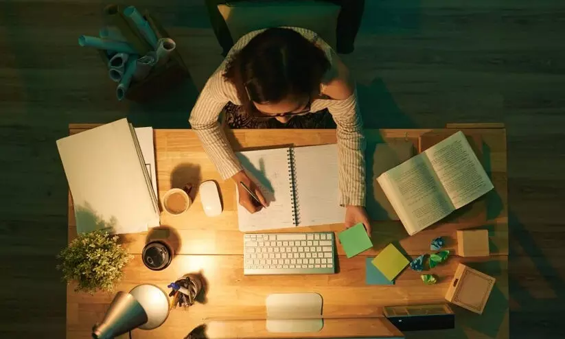 പ​രീ​ക്ഷക്കാ​ല​വും ഉ​ച്ച​ഭാ​ഷി​ണി​യും