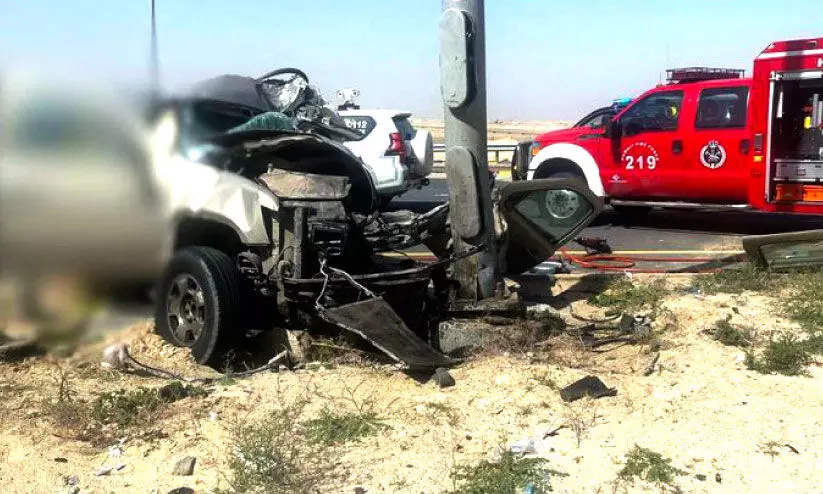 കാ​ർ വൈദ്യുതി തൂ​ണി​ൽ ഇ​ടി​ച്ചു ഒ​രാ​ൾ മ​രി​ച്ചു