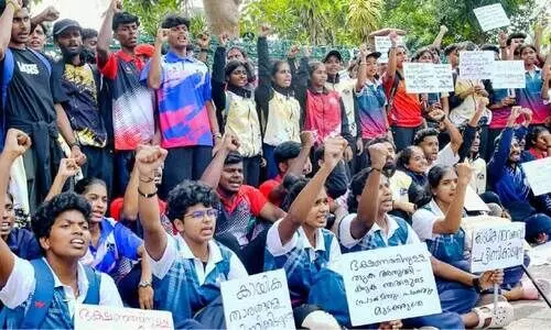 30 സ്പോ​ർ​ട്സ് ഹോ​സ്റ്റ​ലു​ക​ൾ അ​ട​ച്ചു​പൂ​ട്ട​ലി​ന്‍റെ വ​ക്കി​ൽ; സ​ർ​ക്കാ​റി​ന് ക​ത്ത് ന​ൽ​കി വ​കു​പ്പ് ത​ല​വ​ന്മാ​ർ