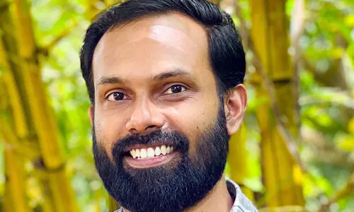 മാധ്യമം കാർട്ടൂണിസ്റ്റ് വി.ആർ. രാഗേഷിന് കേരള ലളിതകലാ അക്കാദമി ദൃശ്യകലാപുരസ്‌കാരം