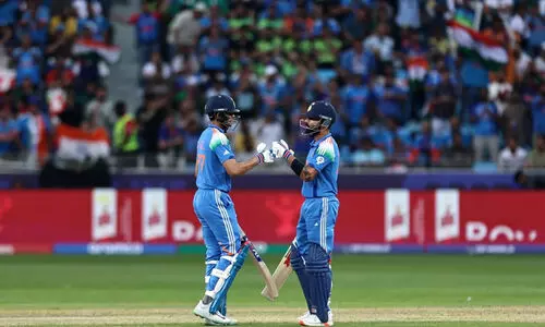 കോഹ്ലിക്ക് അർധ സെഞ്ച്വറി (53*); 46 റൺസെടുത്ത് ഗിൽ പുറത്ത്; ഇന്ത്യ മികച്ച നിലയിൽ