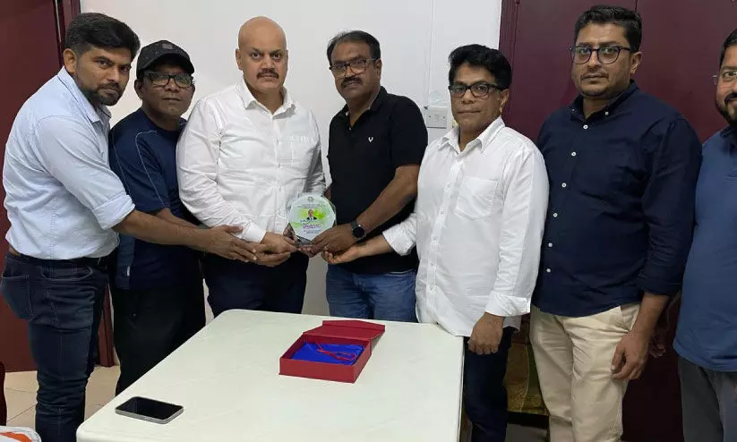 യാത്രയയപ്പ് നൽകി യാത്രയയപ്പ് നൽകി