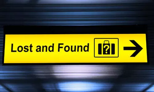 കളഞ്ഞുപോയ 2.6 കോടിയുടെ വസ്തുക്കൾ തിരികെ നൽകി പൊലീസ് കളഞ്ഞുപോയ 2.6 കോടിയുടെ വസ്തുക്കൾ തിരികെ നൽകി പൊലീസ്