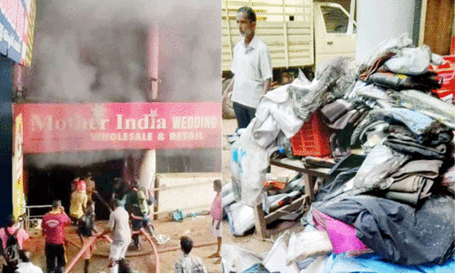 കാഞ്ഞങ്ങാട്ട് വൻ തീപിടിത്തം; തുണിക്കട കത്തിനശിച്ചു