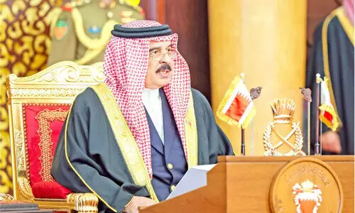 ആ​ർ.​എ​ച്ച്.​എ​ഫി​ന്‍റെ കീ​ഴി​ൽ റ​മ​ദാ​ൻ സ​ഹാ​യ​ങ്ങ​ൾ വി​ത​ര​ണം ചെ​യ്യാ​ൻ നി​ർ​ദേ​ശം ന​ൽ​കി ഹ​മ​ദ് രാ​ജാ​വ്