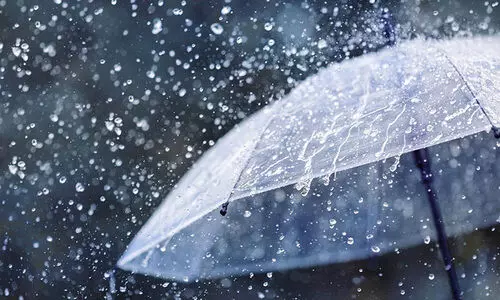 വീണ്ടും മഴക്ക് സാധ്യത; വെള്ളിയാഴ്ച മൂന്ന് ജില്ലകളില്‍ യെല്ലൊ അലേർട്ട്