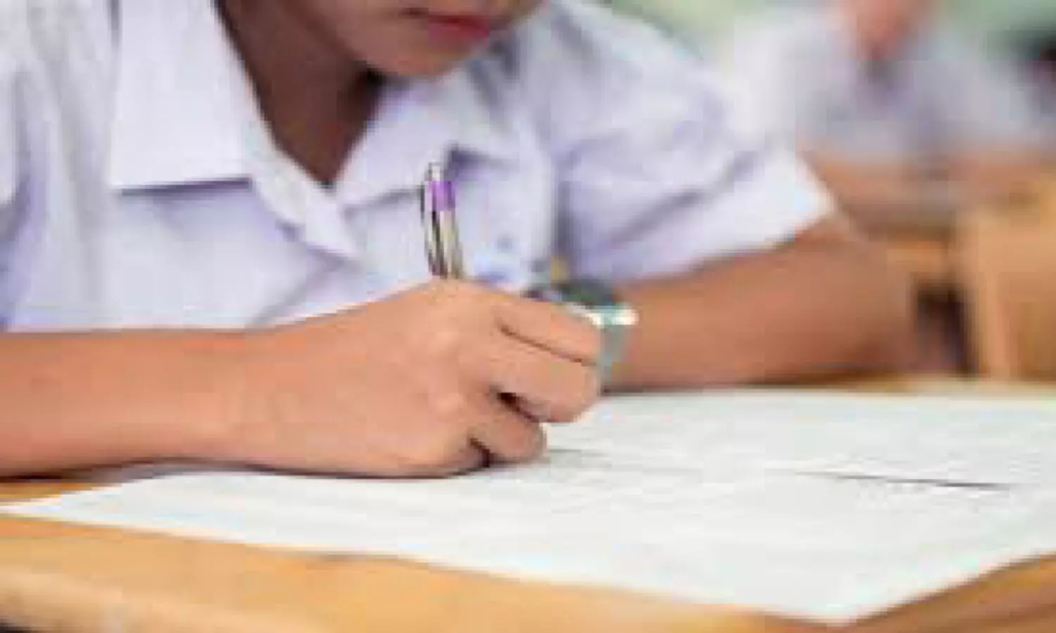 എ​സ്.​എ​സ്.​എ​ൽ.​സി; പ​രീ​ക്ഷ​യെ​ഴു​തു​ന്ന​ത് 9925 കു​ട്ടി​ക​ൾ