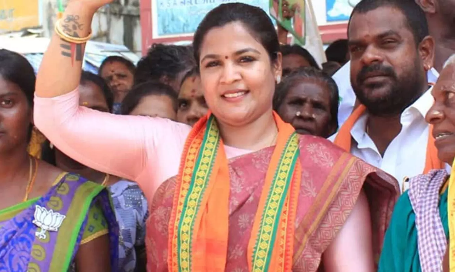 ബി.ജെ.പി തമിഴ്നാട് സംസ്ഥാന സെക്രട്ടറി നടി രഞ്ജന രാജിവെച്ചു; ഹിന്ദി അടിച്ചേൽപ്പിക്കുന്നതിനെതിരെ പാർട്ടിയിൽ പൊട്ടിത്തെറി