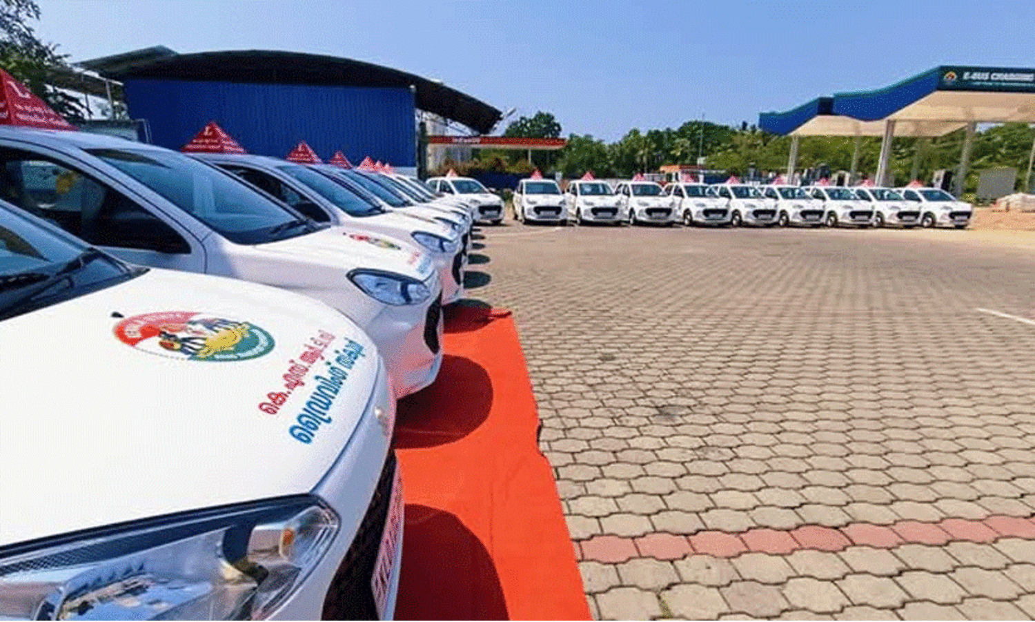 ഹിറ്റായി കെ.എസ്.ആർ.ടി.സി ഡ്രൈവിങ് സ്കൂൾ; 21 പുതിയ കാറുകൾ കൂടി വാങ്ങി