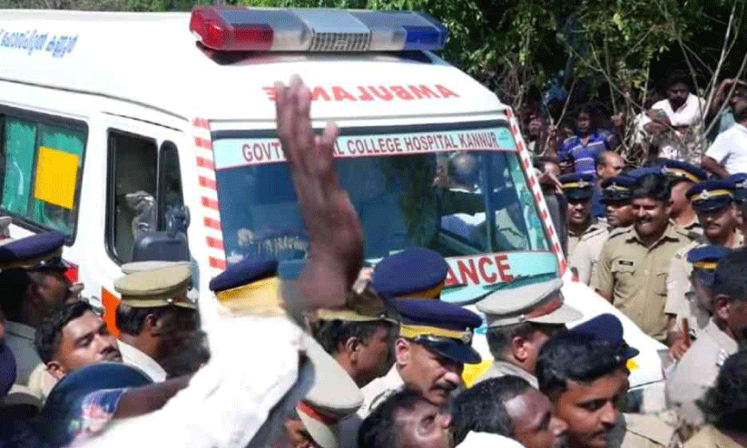 ആദിവാസി ദമ്പതികളെ കാട്ടാന ചവിട്ടിയരച്ച സംഭവം;  മൃതദേഹങ്ങൾ തടഞ്ഞ് ജനരോഷം
