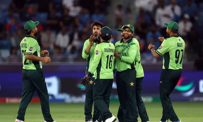 ടീം പ്രഖ്യാപിച്ചപ്പോൾ തന്നെ പുറത്തായി, ധോണി വന്നാൽ പോലും രക്ഷപ്പെടില്ല; പാകിസ്താനെ വിമർശിച്ച് വനിതാ താരം