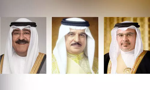 ദേശീയ ദിനം; കു​വൈ​ത്ത് അ​മീ​റി​ന് ആ​ശം​സ​യ​റി​യി​ച്ച് ഹ​മ​ദ് രാ​ജാ​വും കി​രീ​ടാ​വ​കാ​ശി​യും