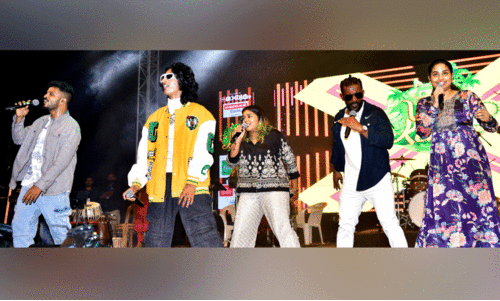 പൊ​ന്ന്യ​ത്ത​ങ്ക​ത്തി​ന് വൈ​ബാ​യി മാ​ധ്യ​മം വൈ​ബ്സ് ഓ​ഫ് കേ​ര​ള