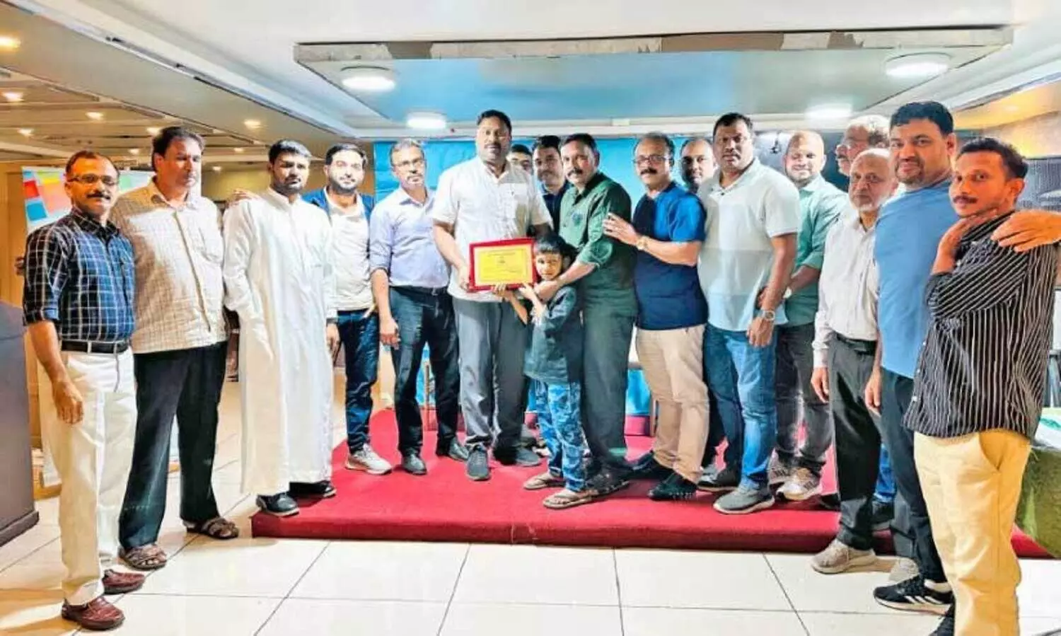 ന​സീ​ർ മ​ധു​വാ​യി​ക്ക് കൊ​ണ്ടോ​ട്ടി സെ​ന്റ​ർ ജി​ദ്ദ സ്വീ​ക​ര​ണം