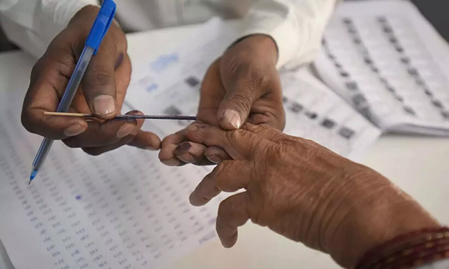 ഉപതെരഞ്ഞെടുപ്പ്‌; എൽ.ഡി.എഫ്‌ മുന്നേറ്റം, സംപൂജ്യരായി ബി.ജെ.പി