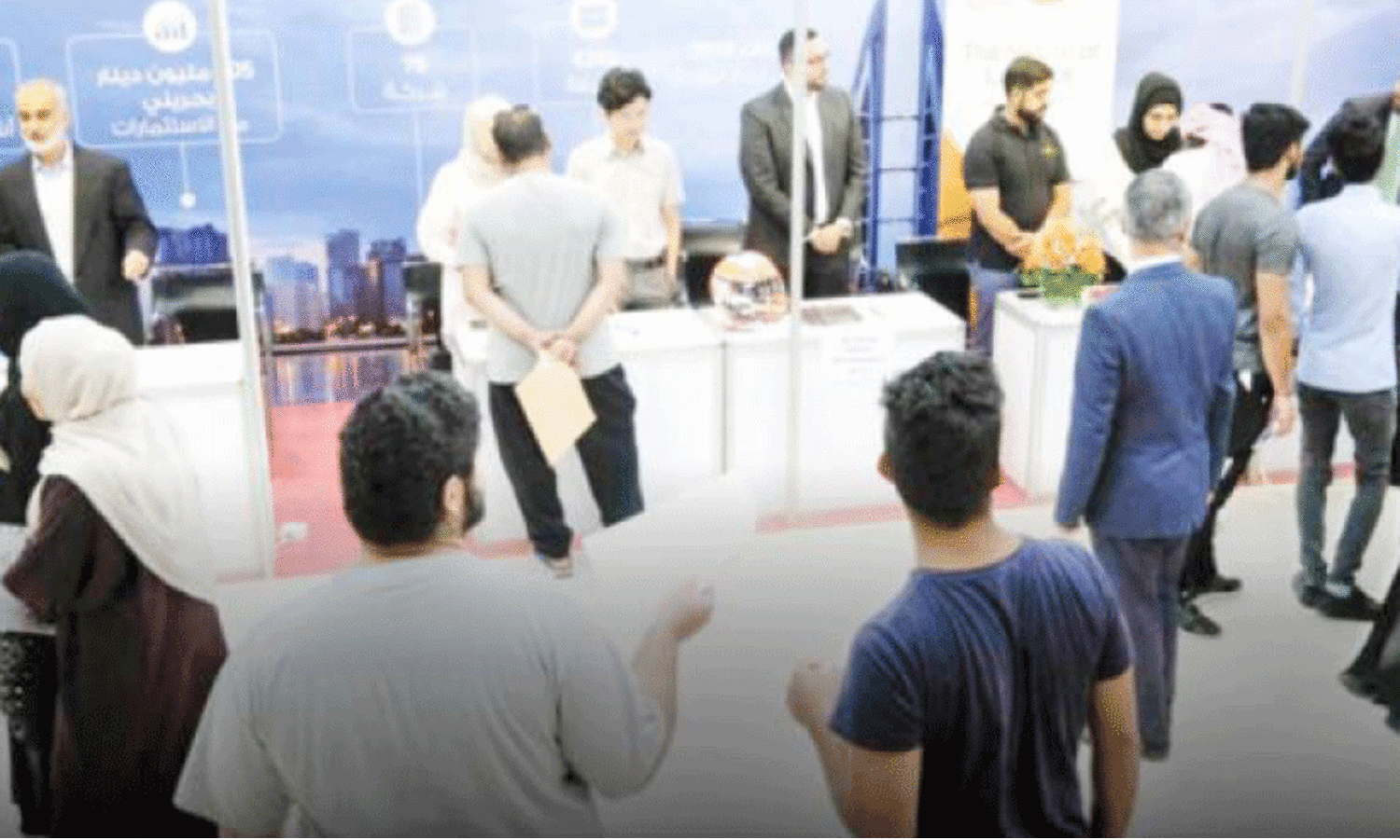 35 സ്വ​കാ​ര്യ മേ​ഖ​ല​ക​ളി​ൽ സ്വ​ദേ​ശി​വ​ത്ക​ര​ണം വേ​ണ​മെ​ന്ന നി​ർ​ദേ​ശ​വു​മാ​യി എം.​പി​മാ​ർ