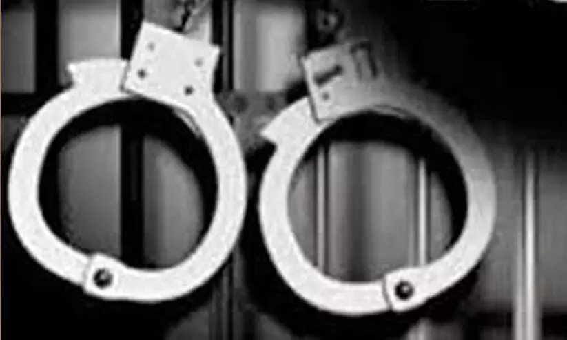 മ​യ​ക്കു​മ​രു​ന്നുമായി ര​ണ്ടു​പേ​ർ അ​റ​സ്റ്റി​ൽ