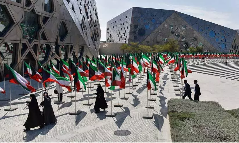 ആ​ഘോ​ഷ നാ​ളു​ക​ൾ; ദേ​ശീ​യ​ദി​നം ആഘോഷിച്ചു, ഇന്ന് വിമോചനദിനം