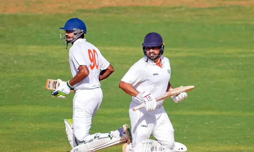 കരുൺ നായർ പണിയാകുമോ? രഞ്ജി ട്രോഫിയിൽ വിദർഭ പൊരുതുന്നു കരുൺ നായർ പണിയാകുമോ? രഞ്ജി ട്രോഫിയിൽ വിദർഭ പൊരുതുന്നു