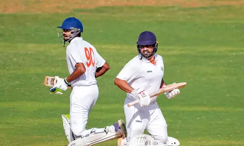 കരുൺ നായർ പണിയാകുമോ? രഞ്ജി ട്രോഫിയിൽ വിദർഭ പൊരുതുന്നു