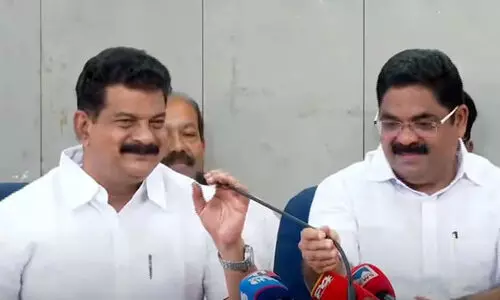 സജി മഞ്ഞക്കടമ്പിലും അനുയായികളും ഇനി അൻവറിനൊപ്പം; എൻ.ഡി.എ വിട്ട് തൃണമൂലിൽ ചേർന്നു