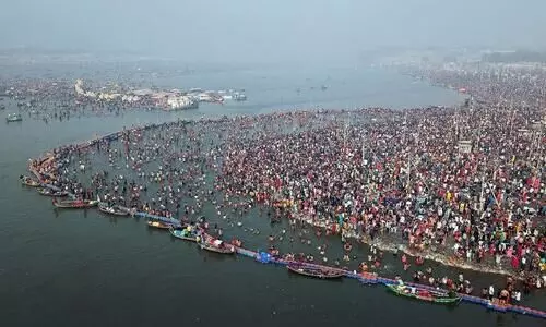 മഹാകുംഭമേളയുടെ അവസാനദിനം പുണ്യസ്നാനത്തിന് എത്തിയത് 1.3 കോടി തീർഥാടകർ; ആകെ 65 കോടി
