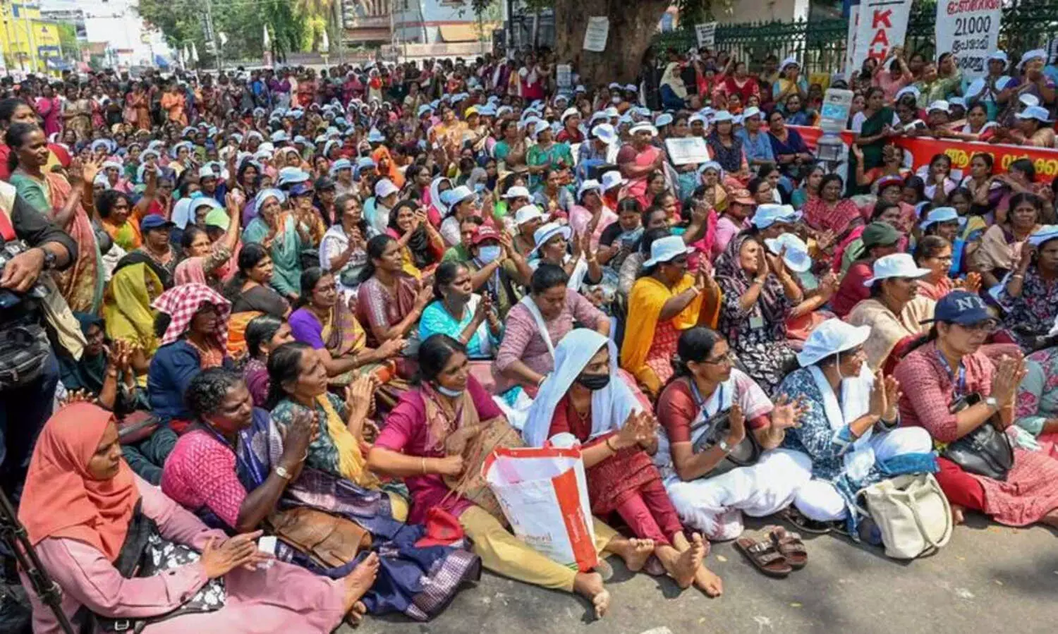 ആശ സമരത്തിന് ഐക്യദാർഢ്യം പ്രഖ്യാപിച്ചവർക്കെതിരെ കേസെടുത്ത നടപടി അപലപനീയം
