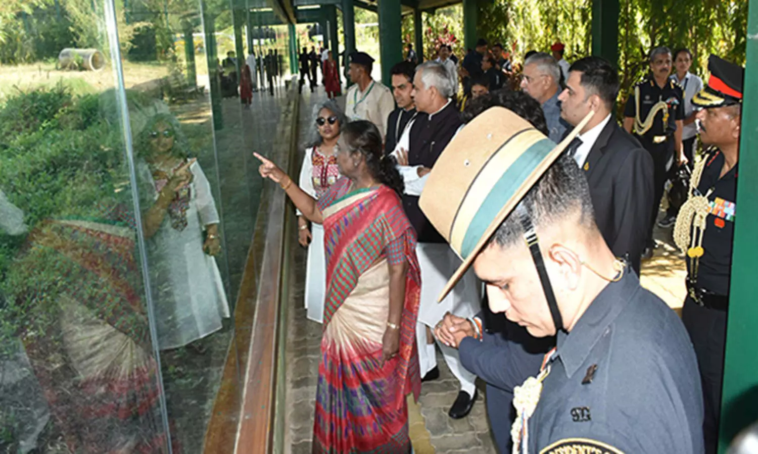 സർദാർ സരോവർ അണക്കെട്ടും ജംഗിൾ സഫാരി പാർക്കും സന്ദർശിച്ച് ദ്രൗപതി മുർമു