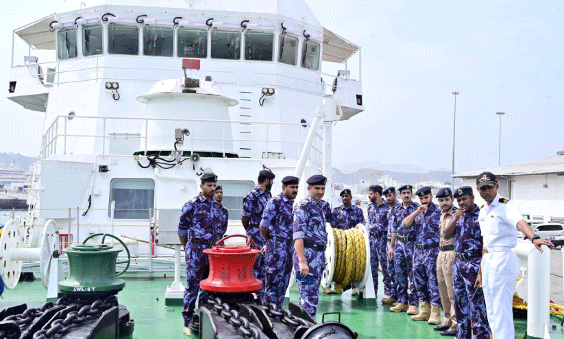 ഇന്ത്യൻ കോസ്റ്റ് ഗാർഡ് കപ്പൽ മസ്കത്തിൽ ഇന്ത്യൻ കോസ്റ്റ് ഗാർഡ് കപ്പൽ മസ്കത്തിൽ