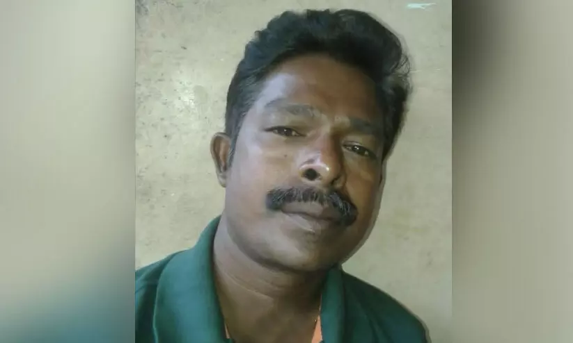 ഓട്ടോയിടിച്ച് ബൈക്ക് യാത്രികൻ മരിച്ചു ഓട്ടോയിടിച്ച് ബൈക്ക് യാത്രികൻ മരിച്ചു