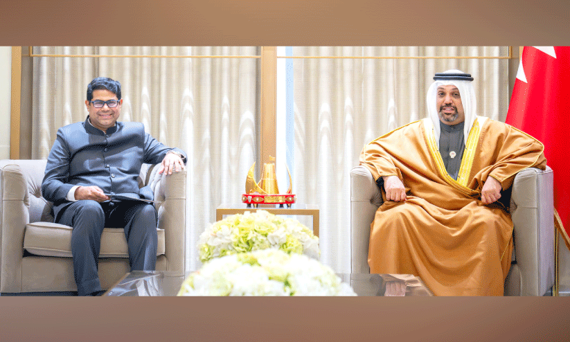 ബ​ഹ്റൈ​ൻ ധ​ന​കാ​ര്യ മ​ന്ത്രി​യു​മാ​യി കൂ​ടി​ക്കാ​ഴ്ച ന​ട​ത്തി ഇ​ന്ത്യ​ൻ അം​ബാ​സ​ഡ​ർ